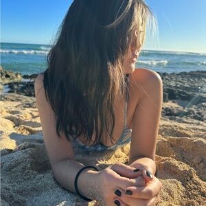 i’m in search for benoa bikini sets 🤗